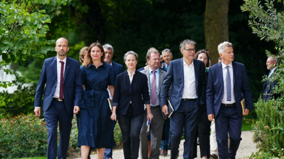 Matignon: consultations à l'Elysée, journée de dupes entre Macron et le NFP ?