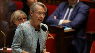 Budget: Borne prépare le terrain d'un 49.3 imminent face au "blocage" des oppositions