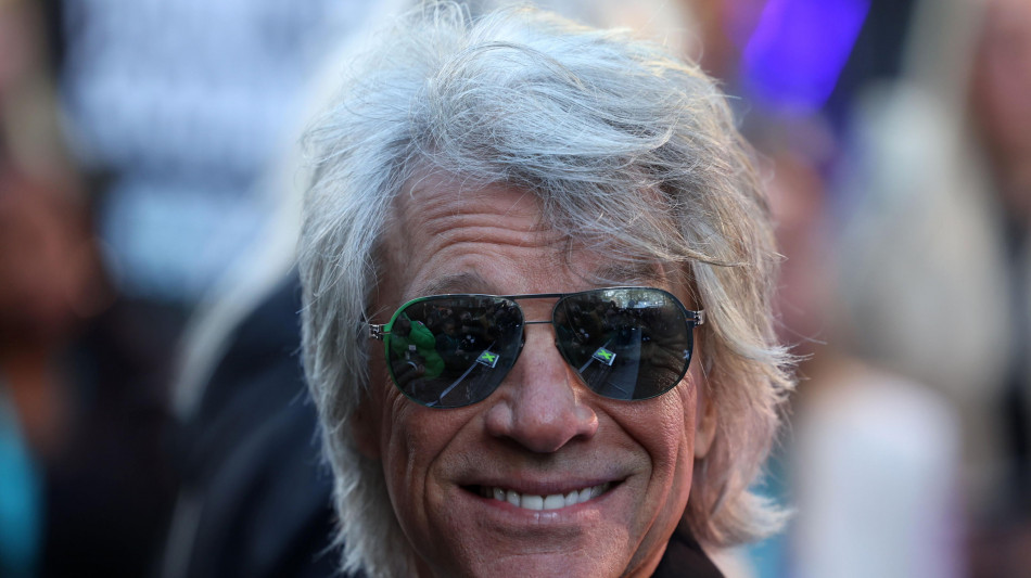 Jon Bon Jovi salva una donna che voleva gettarsi da un ponte