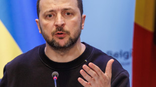 Zelensky, nella notte attaccati civili e infrastrutture