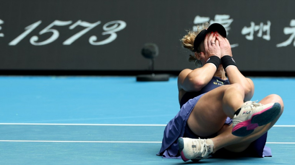 Zheng dumped out in huge shock as shaky Sabalenka battles through