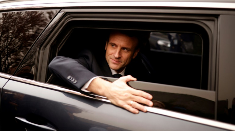 Macron to unveil programme as election looms