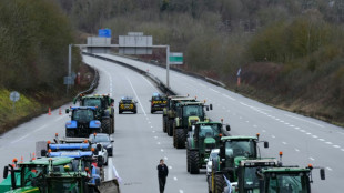 Governo francês faz concessões para tentar deter protestos de agricultores