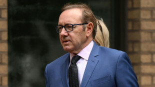 Jury beginnt Beratungen über Urteil im Londoner Prozess gegen Kevin Spacey