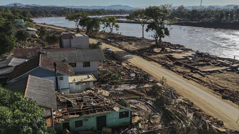 Alluvione in Brasile, bilancio di 113 morti e 406mila sfollati