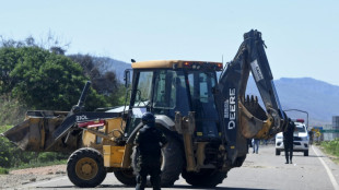 Seguidores de Morales dejan en suspenso los bloqueos de carreteras en Bolivia