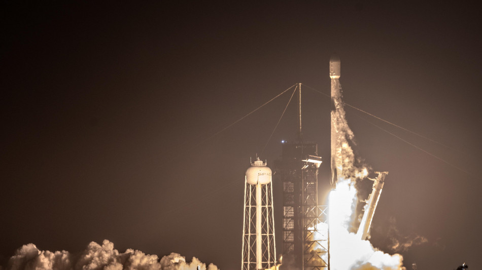 SpaceX si prepara a lanciare due lander lunari il 15 gennaio